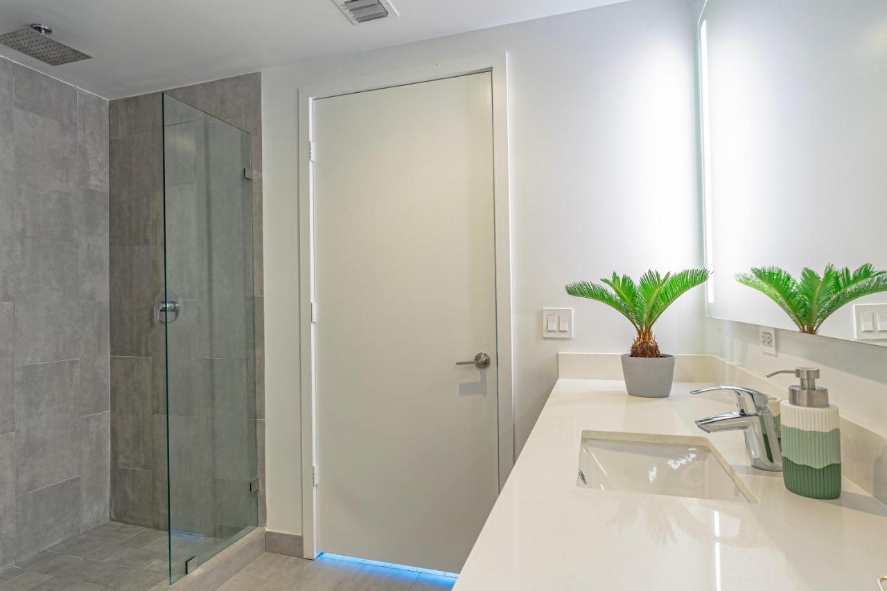 Luxurious 2-Bed Apartment With Breathtaking Bay Views!! ميامي المظهر الخارجي الصورة
